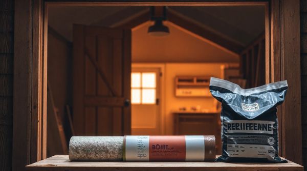 Top 5 matériaux pour une porte isolante entre garage et maison